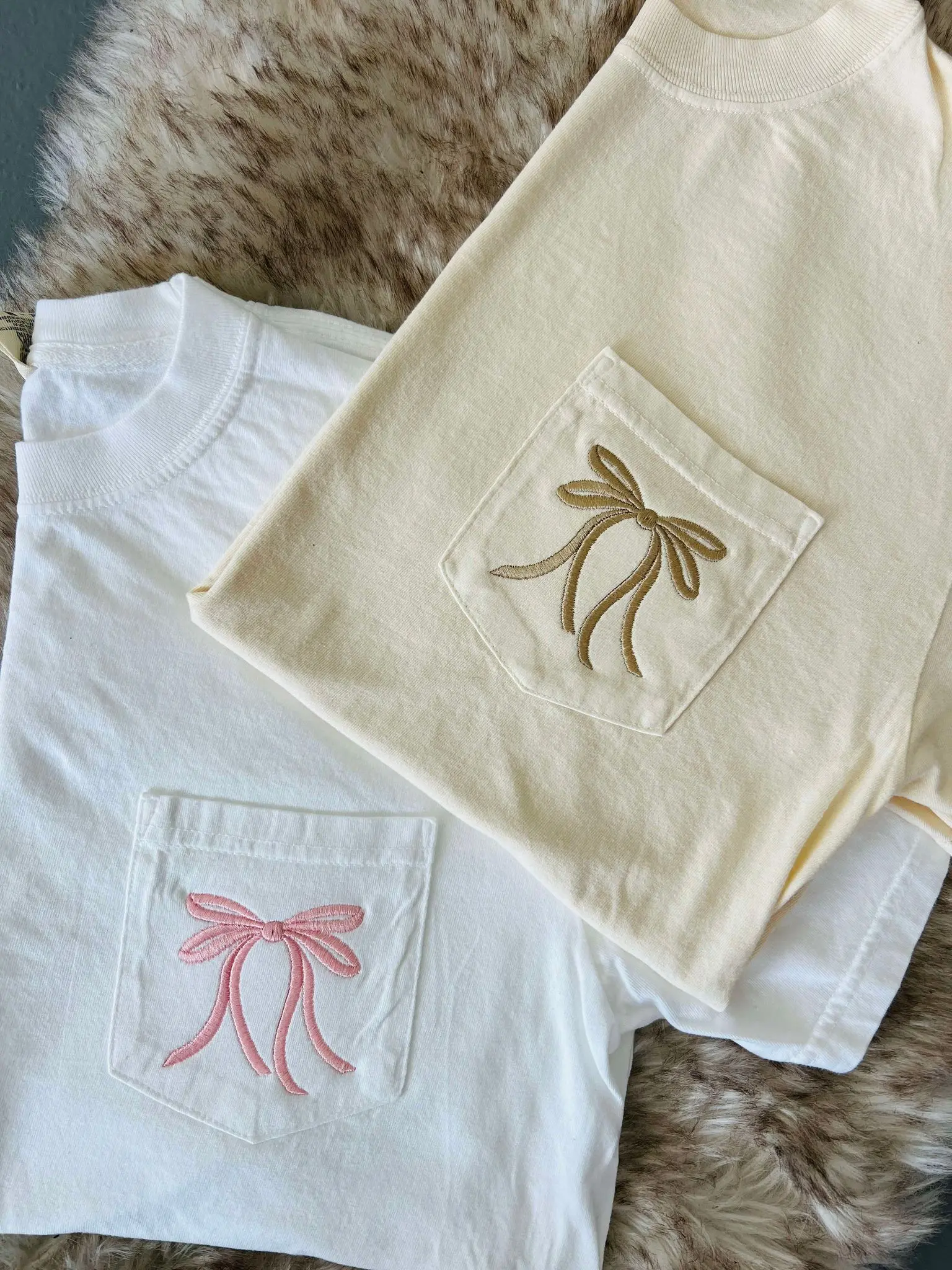 RIBBON POCKET TEE
