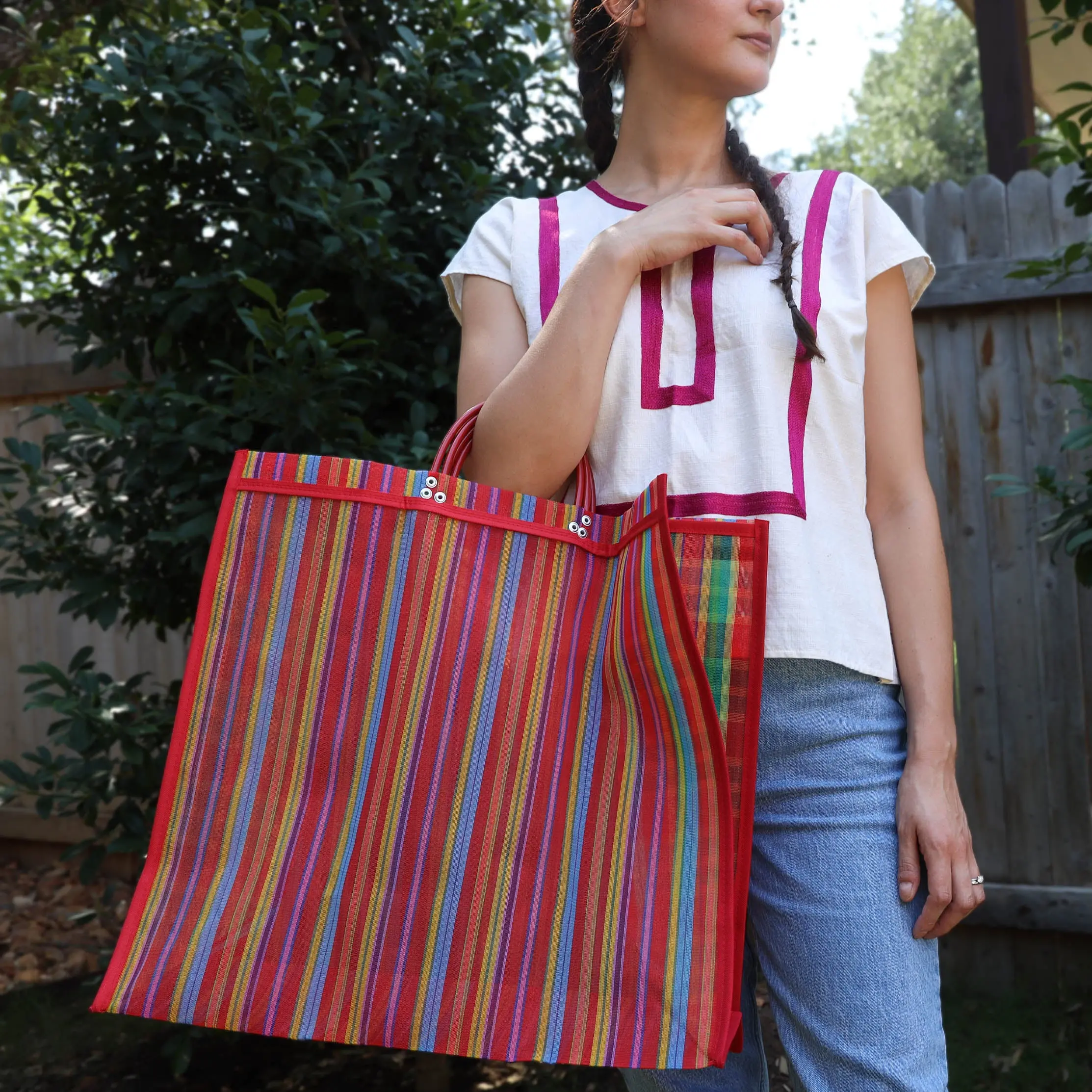 Women's Large Mercado Tote Bag - Handmade Eco-Friendly Reusable Casual Shopping Bag, Durable for Daily Runs & Market Trips, Multicolored Lines, Resistant Plastic Beach Carry Companion