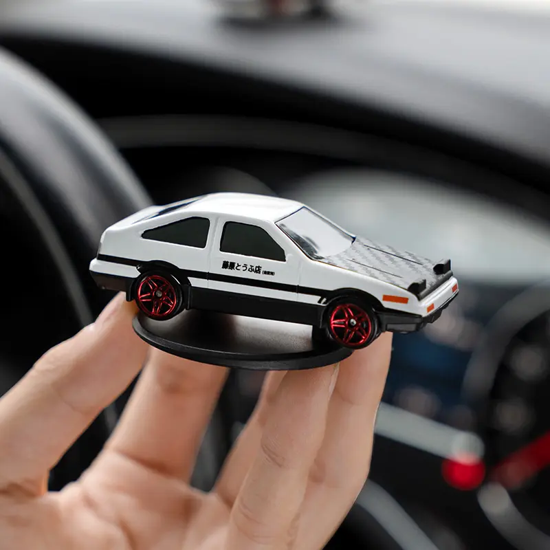 AE86 car interior dashboard ornament that drifts when the car turns, creative in-car model decoration made of metal alloy