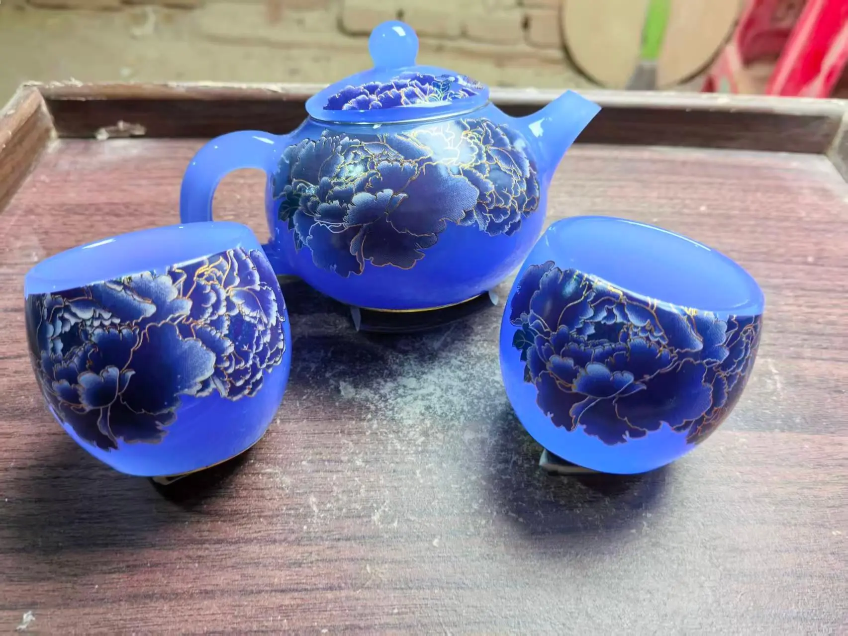 150Changing Color Blue Teapot Set with Flower Patterns