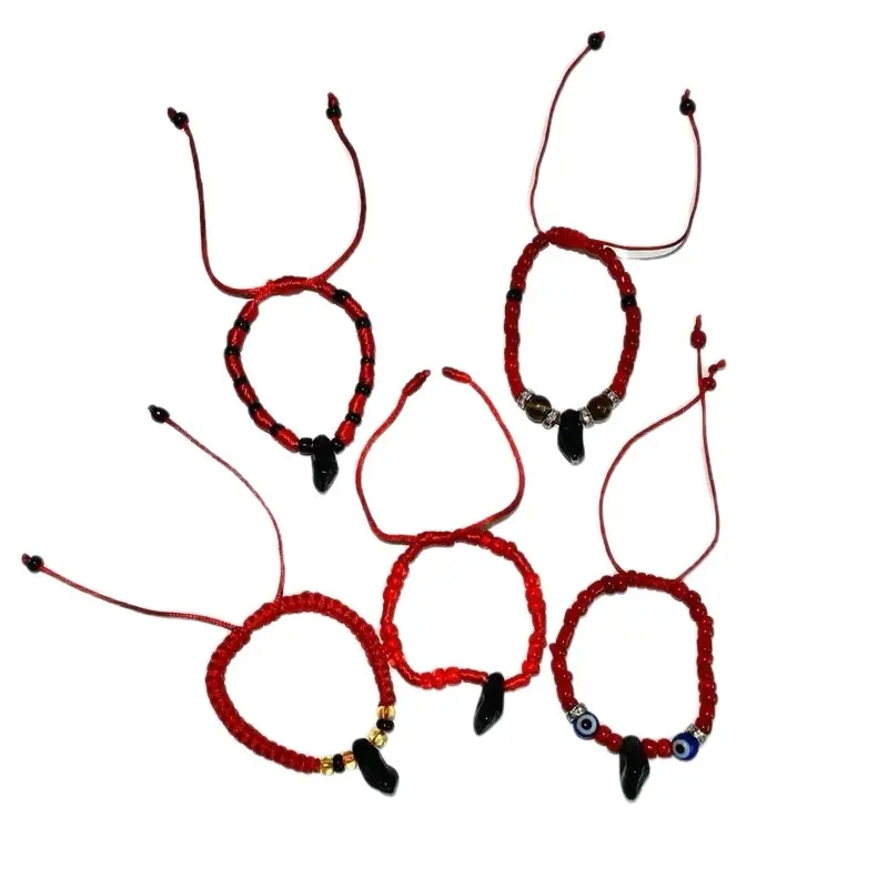 Adjustable Azabache little bracelet with different styles . Perfectos para niños