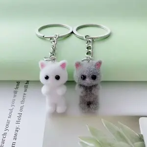 Cute Mini Plush Cat Design Keychain, Keychain Kawaii, Mini 3D Fluffy Cat Charm Key Ring for Cell Phone, Backpack, Wallet and School Bag Decoration, Personalized Item for Gift