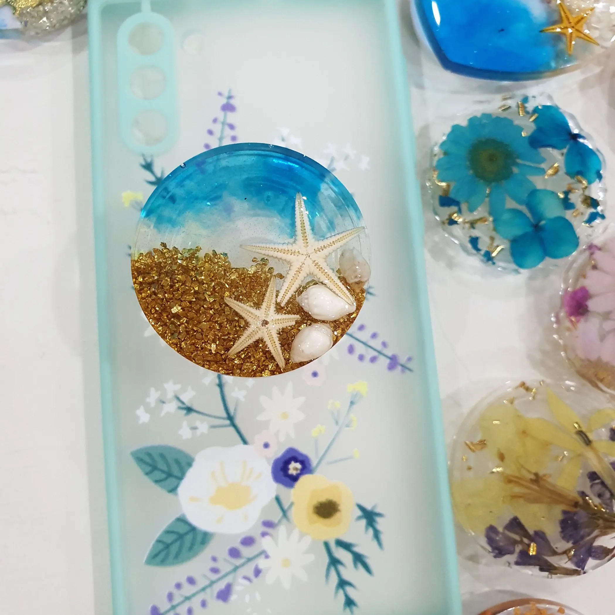 Starfish Shells Ocean Grip Phone Handmade Resin with Ocean Beach Style Transparent Phone Grip