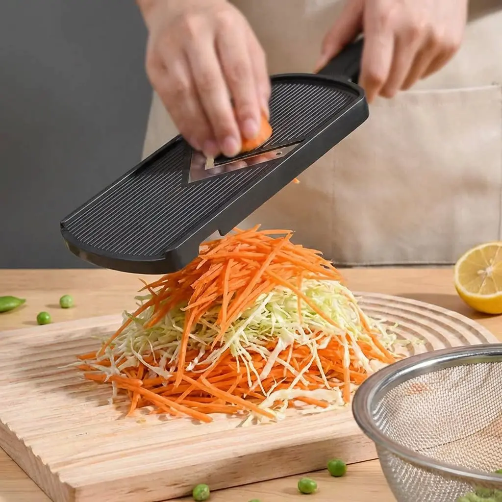 1pc Manual Cabbage Shredder, ABS Plastic Vegetable Slicer and Shredder, Stainless Steel Blade, Kitchen Salad Preparation Tool, Cabbage Without Power, Multipurpose Vegetable Grinder, Vegetable Cutting Slicer, Veggie Cutter