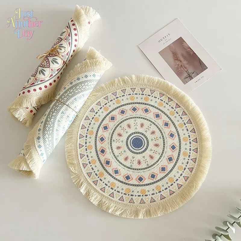 Bohemian Cotton Placemat, Round Woven Fabric Table Mat with Tassels, Heat Resistant Insulated Coaster for Kitchen, Dining Table, Home Decoration