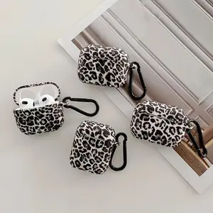 Classic Leopard Print Soft Silicone Earphone Case, Anti-Drop Protective Cover with Carabiner, Stylish Accessory for Wireless Bluetooth Earbuds
