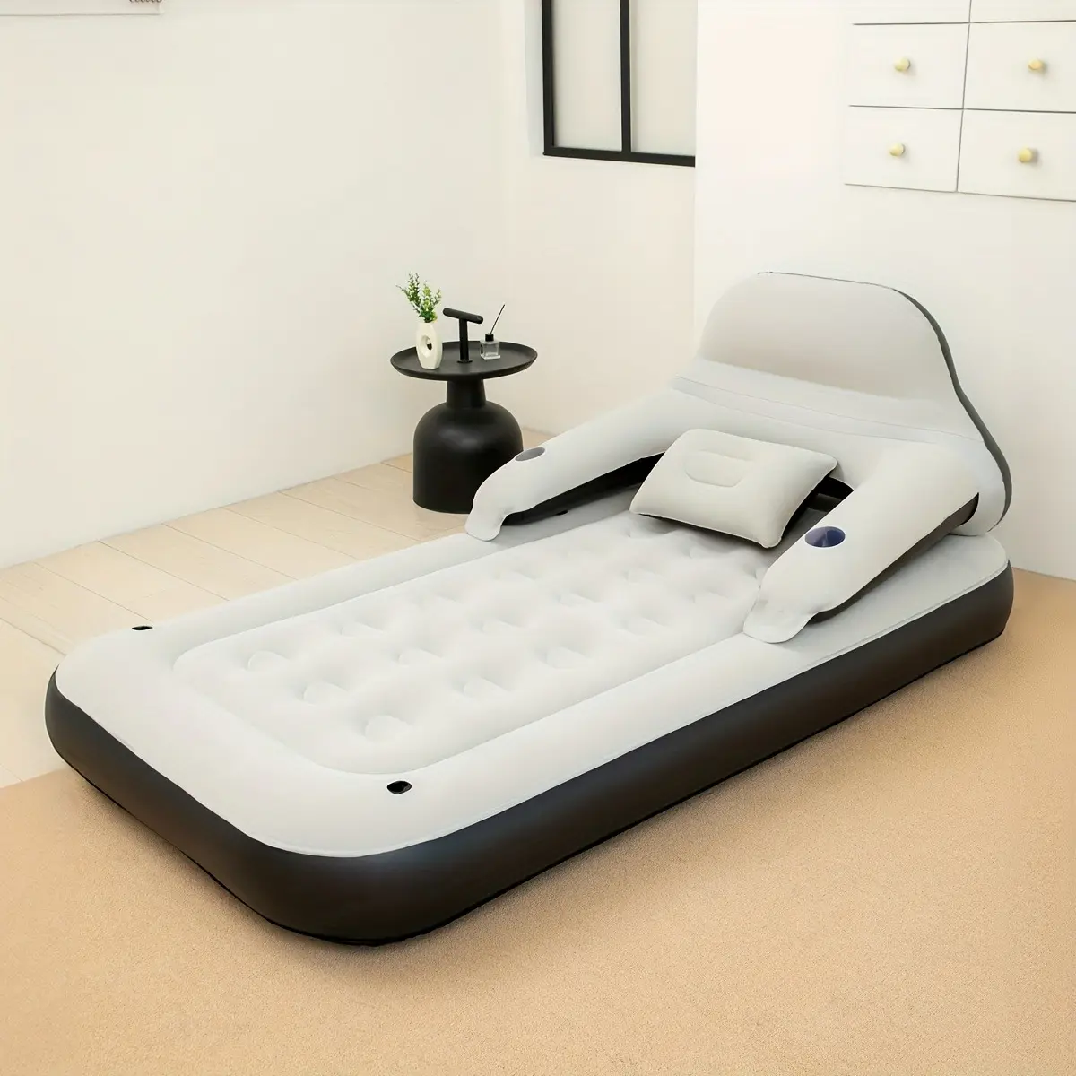 Premium Inflatable Air Mattress with Headrest & Cup Holders – Black & White Flocked Surface, Built-in Armrests, Portable Air Bed for Home Theater, Living Room & Guests