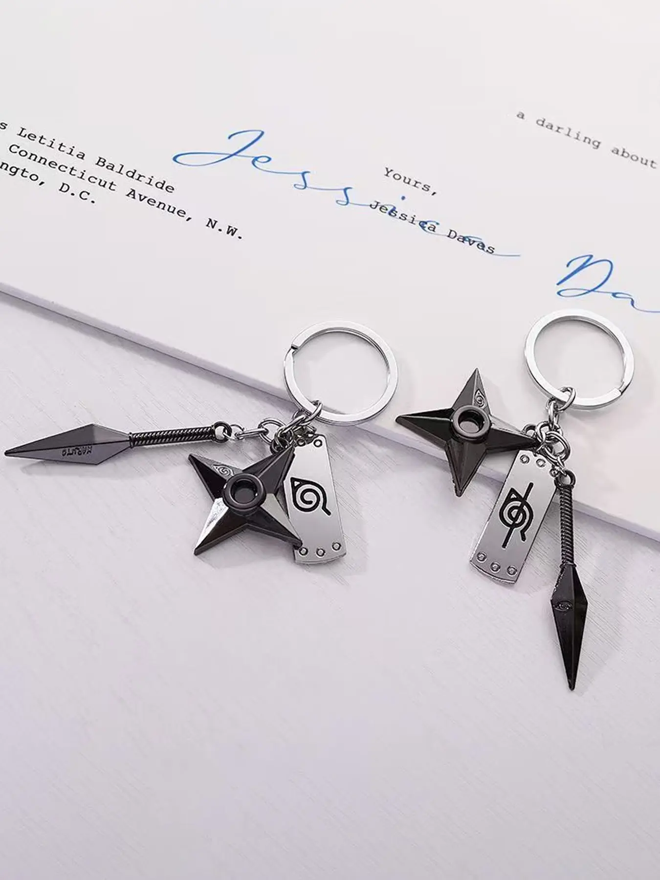 Forehead protector, effortless short sword, hand-held sword keychain pendant, Stylish Keychain, Stylish Keyring, suitable for daily wear, vacation and dating occasions, a surprising and exquisite small gift, Stainless Steel Keychain