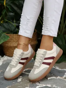 Women's 2026 New Retro Striped Casual Sneakers, Casual German Trainers, Non‑Slip Rubber Sole Walking Shoes, Comfortable All‑Year‑Round Vintage Daily Footwear
