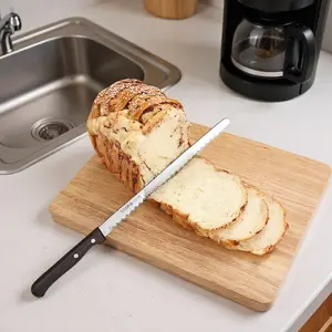 Premium Stainless Steel Bread Slicer with Non-Slip Coarse Teeth for Perfect Toast & Cake Slices Durable Effortless Cutting Kitchen Tool 1 Count