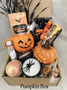 Halloween Gift Box for her with Blanket, Halloween Gift Box for Daughter, Halloween Gift Box with Pumpkin Light, Halloween Boo Box, Fall Box