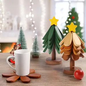 Christmas Tree Wooden Heat Insulation Pad Set， 4 Wooden Trivets & 1 Stand - Heat-Resistant Foldable Design - Durable & High-Quality Solid Wood - Ideal for Hot Dishes, Pots, Bowls, Teapots - Kitchenware & Tableware Coasters