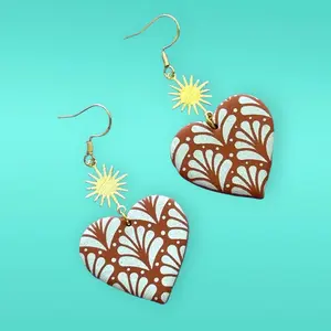 Corazón Barro Dangles