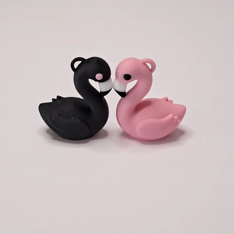 Women's Cute Flamingo 3D Printed PLA Plastic Keychain - Lightweight, Colorful, Smooth, Kawaii Accessories, with Clip & Double Ring, Prom Gift for Flamingo Lovers, Cute Keychains for Bags