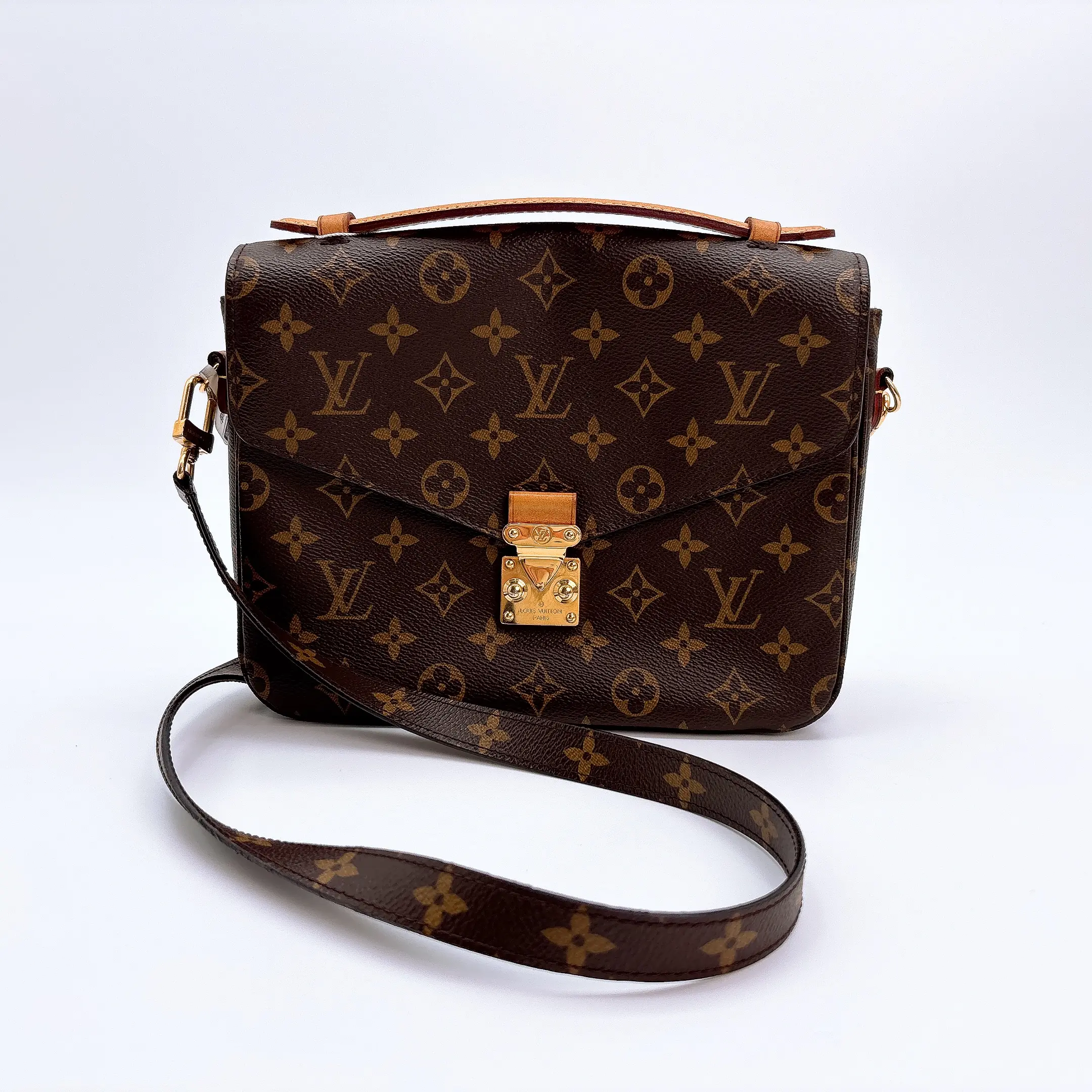 Pre-owned Louis Vuitton Monogram Pochette Metis
