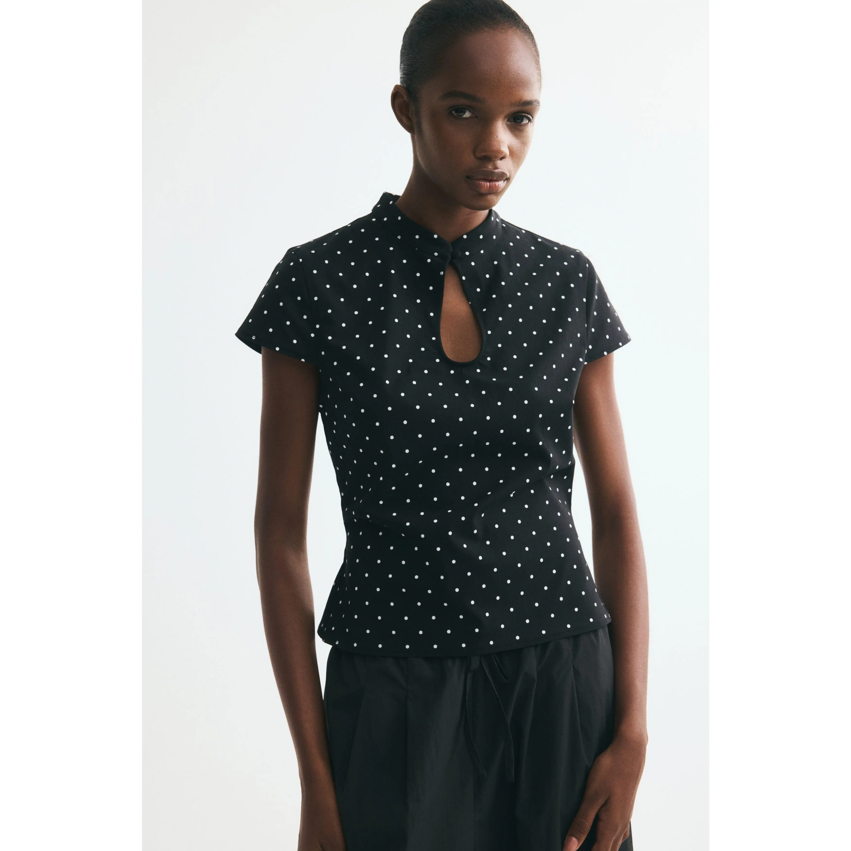 H&M Viscose-blend keyhole top