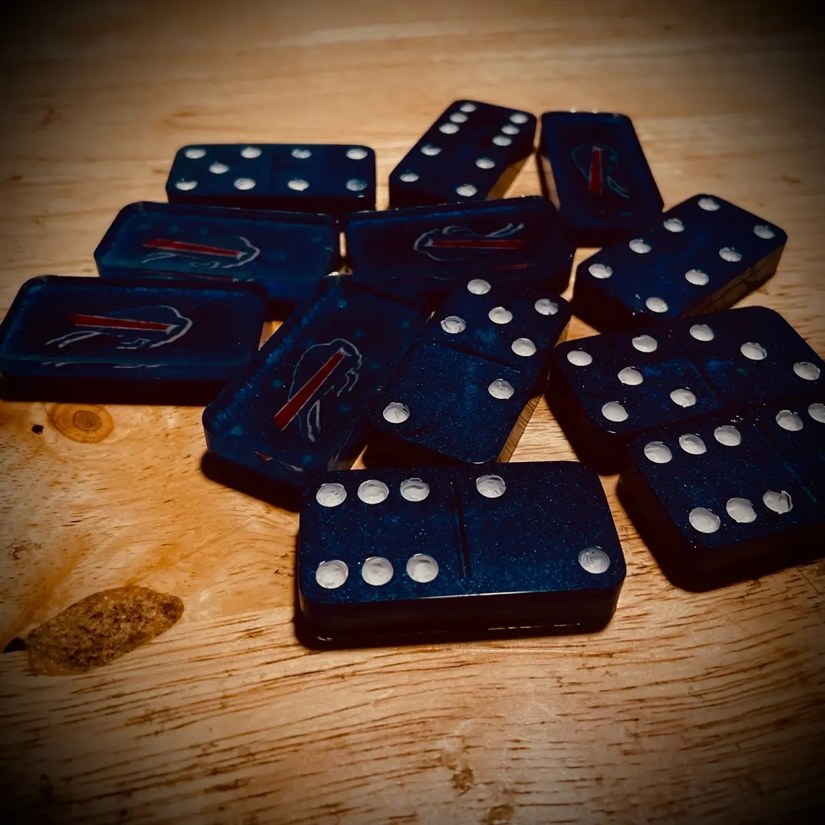CUSTOM DOMINOS