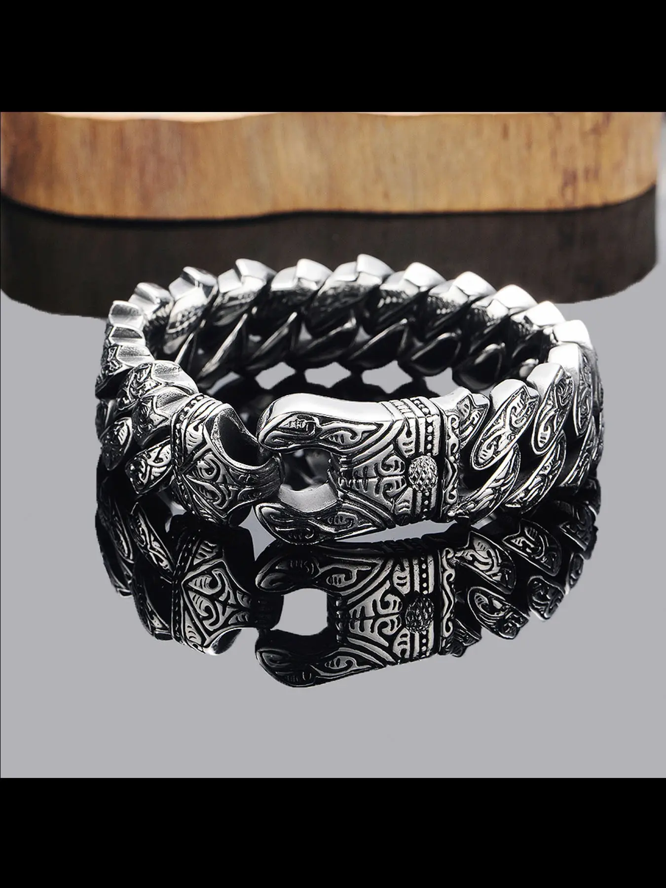 New Vintage Totem Men's Exquisite Trendy Bracelet, Trendy and Bold, Casual Ethnic Pattern Hand Chain Type, Copper Material, All Seasons Accessory
