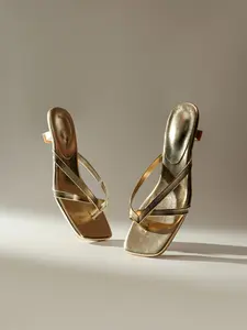 Women's Square Toe Kitten Heel Flip Flops, Minimalist Crisscross Thong Slide Sandals, Elegant Low Heel Summer Beach Shoes, Footwear, Slides Sandals
