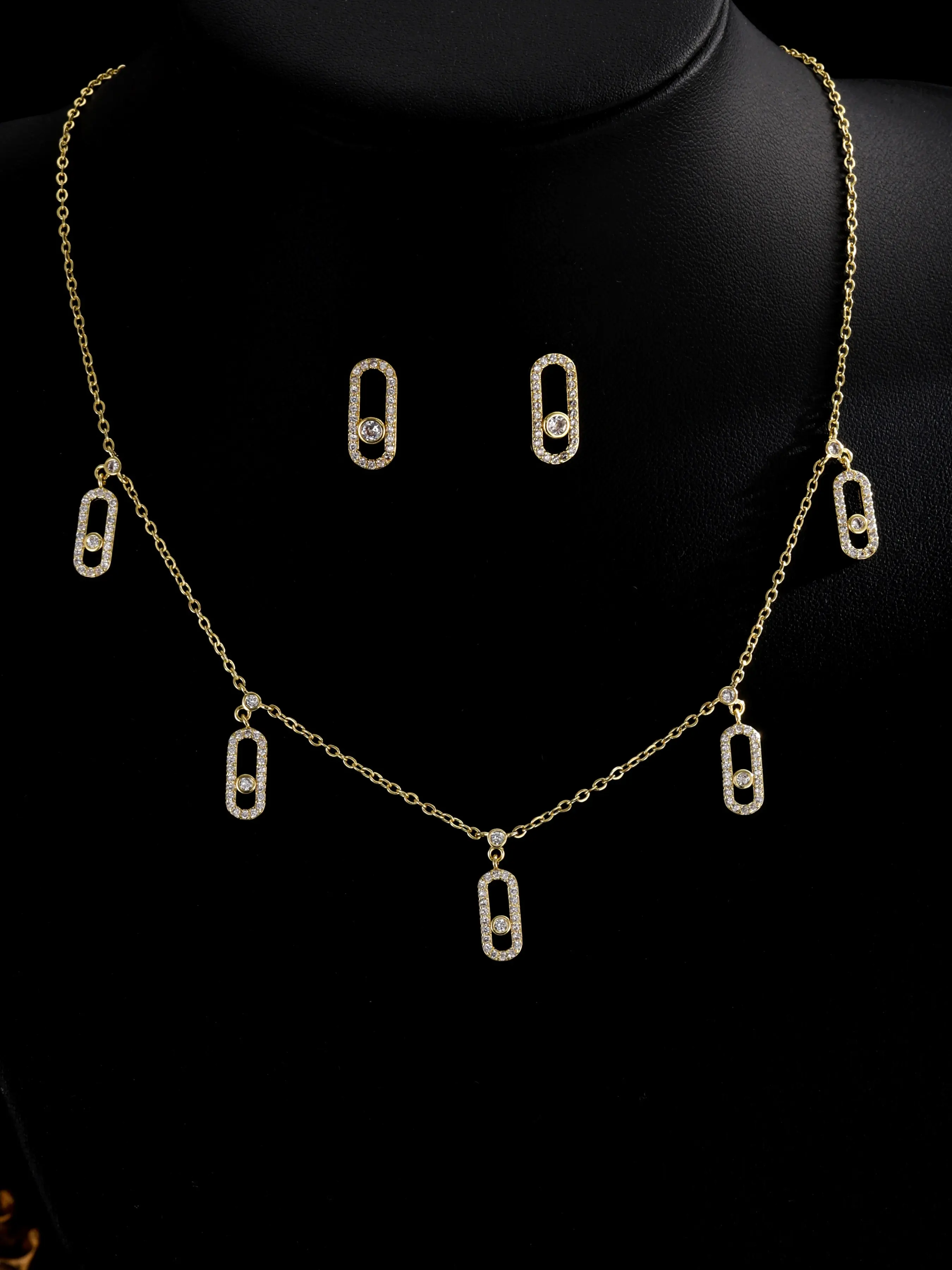 Elegant Women's Fashionable Matching Jewelry Set, Necklace and Earring Set, Copper Zirconia Pendant Necklace & Stud Earrings, Perfect for Weddings & Daily Wear