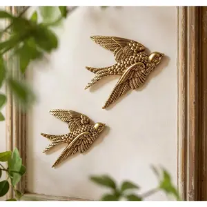Golden Bird Wall Hanging Decor, Leaf Design, European Simple Resin Handmade Craft, Room Decoration Ornaments, Perfect for Living Room, Study, Shop, Celebrations, Parties