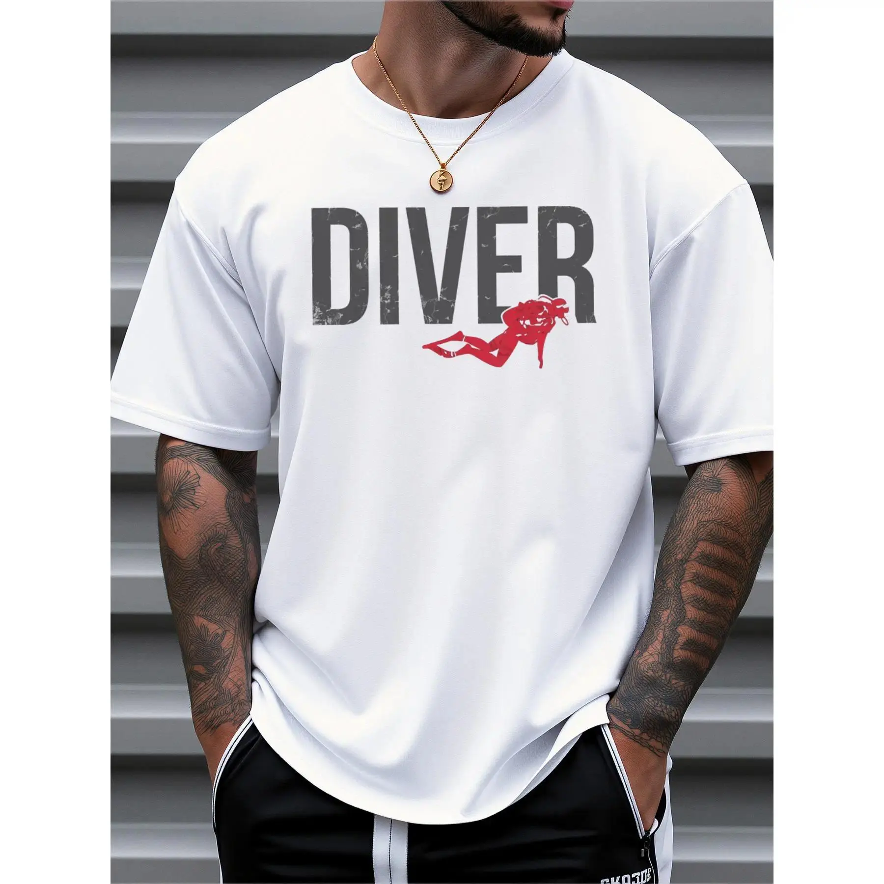 DIVER Men's Casual Short Sleeve T-Shirt - 100% Cotton Quick-Dry Breathable Regular Fit Tee with Diver & Bubbles Print for Summer Outdoor Activities, Comfortable Wear
