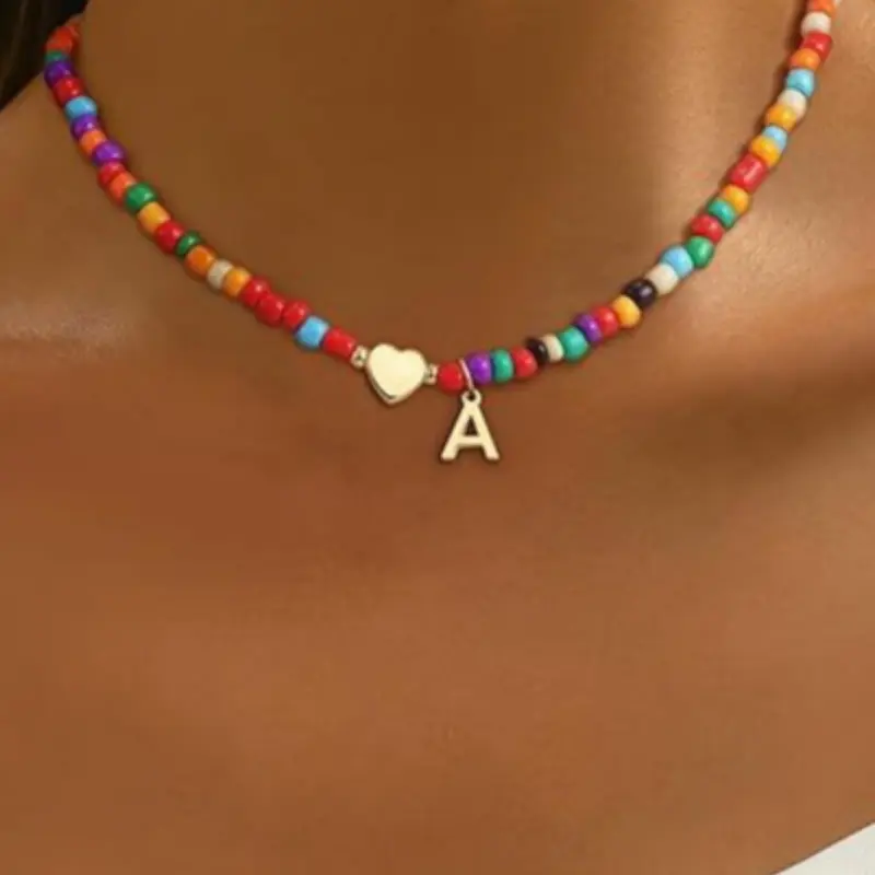 1 Piece Bohemian Colorful Rice Bead Heart Letter Necklace, Boho Style Necklace, Trendy Accessories, Casual A-Z Letter Heart Jewelry Accessory for Women, Gift for Family, Friends and Lovers, Suitable for Beach Holidays
