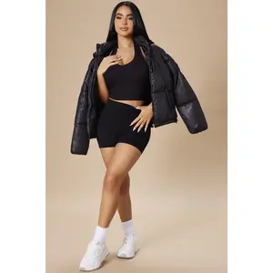 Uncomplicated Seamless Shorts - Black