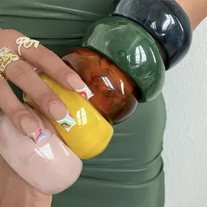 1pc Fashion Wide Cuff Bracelet, Irregular Chunky Bangle, Simple Style, Statement Acrylic Ornament, Women's Accessory For Matching Outfits