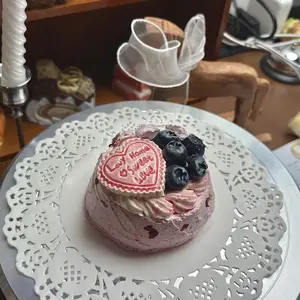 Kininto Taba Squishy Blueberry Dry Flower Cake Taba Squishy Slow Rebound, High Appearance Level, Touch Toy, Girl’s and Best Friend Gift, Trendy Toys