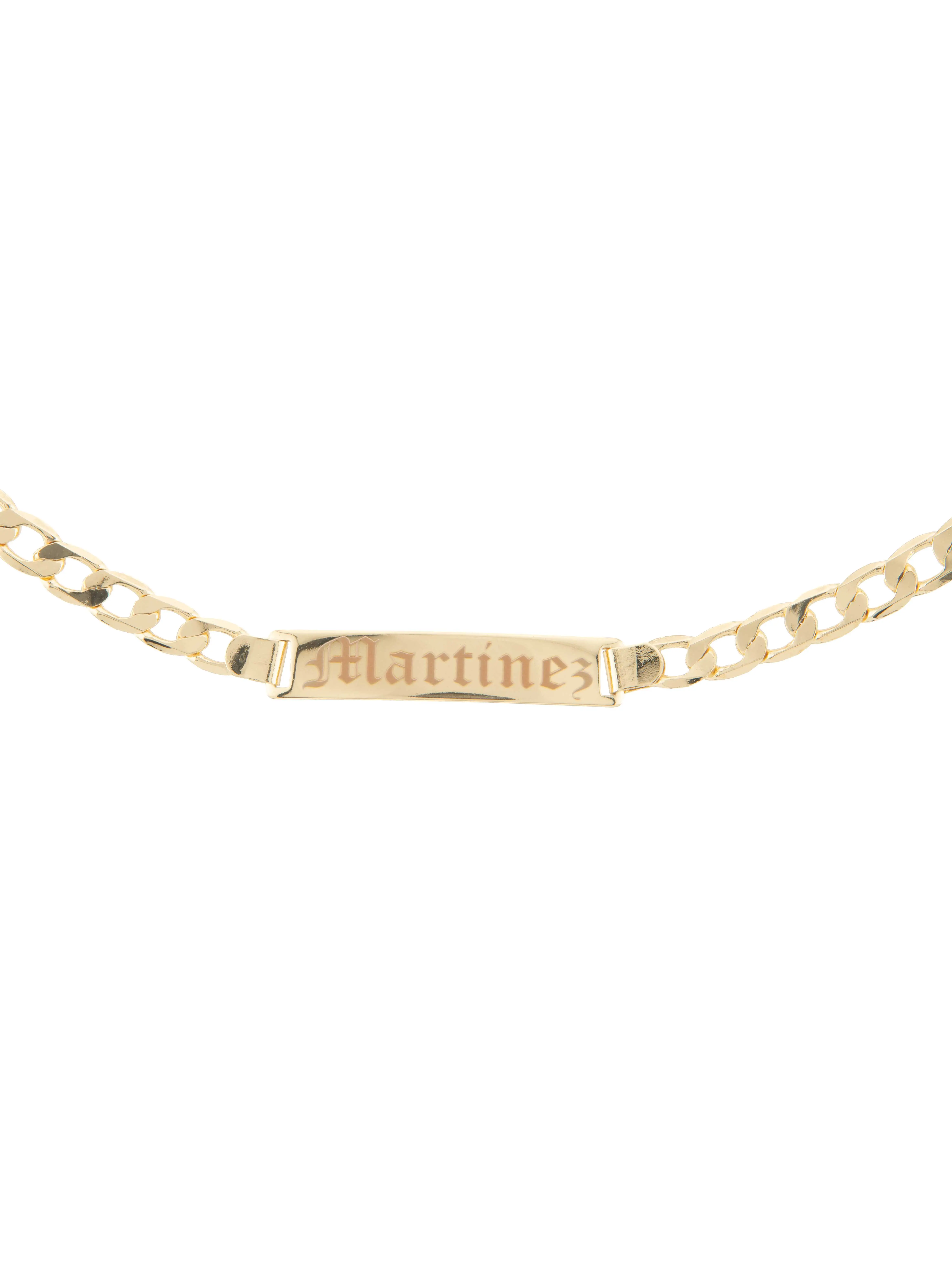 Elegant 7.5-inch Cuban Link Bracelet in Gold-Plated Metal Personalize with Name or Date Perfect for Everyday Wear or Special Gif. tLeave the name in a note or message.