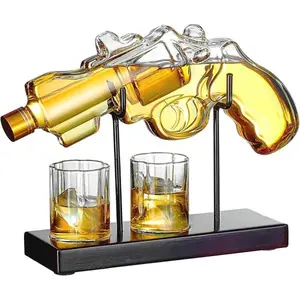 Creative Pistol-shaped Whiskey Decanter Set, 1 Set Home Whiskey Decanter with Wine Glasses and Stand, Bar Liquor Dispenser, Home Bar Accessories, Suitable for Family Bar Cocktail Party