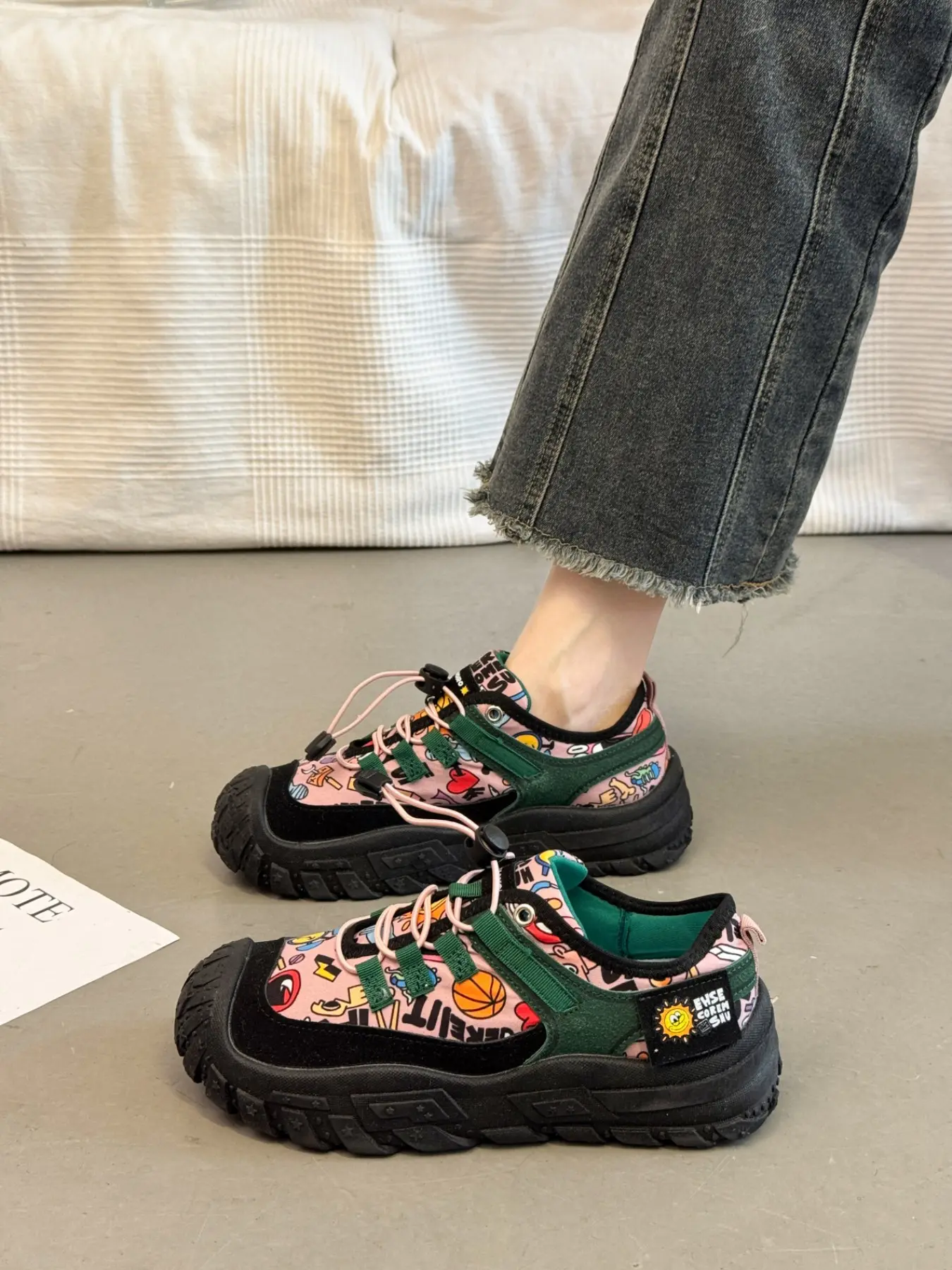Women's Cool Cartoon Graffiti Thick Sole Shoes, Drawstring Outdoor Casual Sports Shoes, Anti-Slip Hiking Shoes, All Seasons