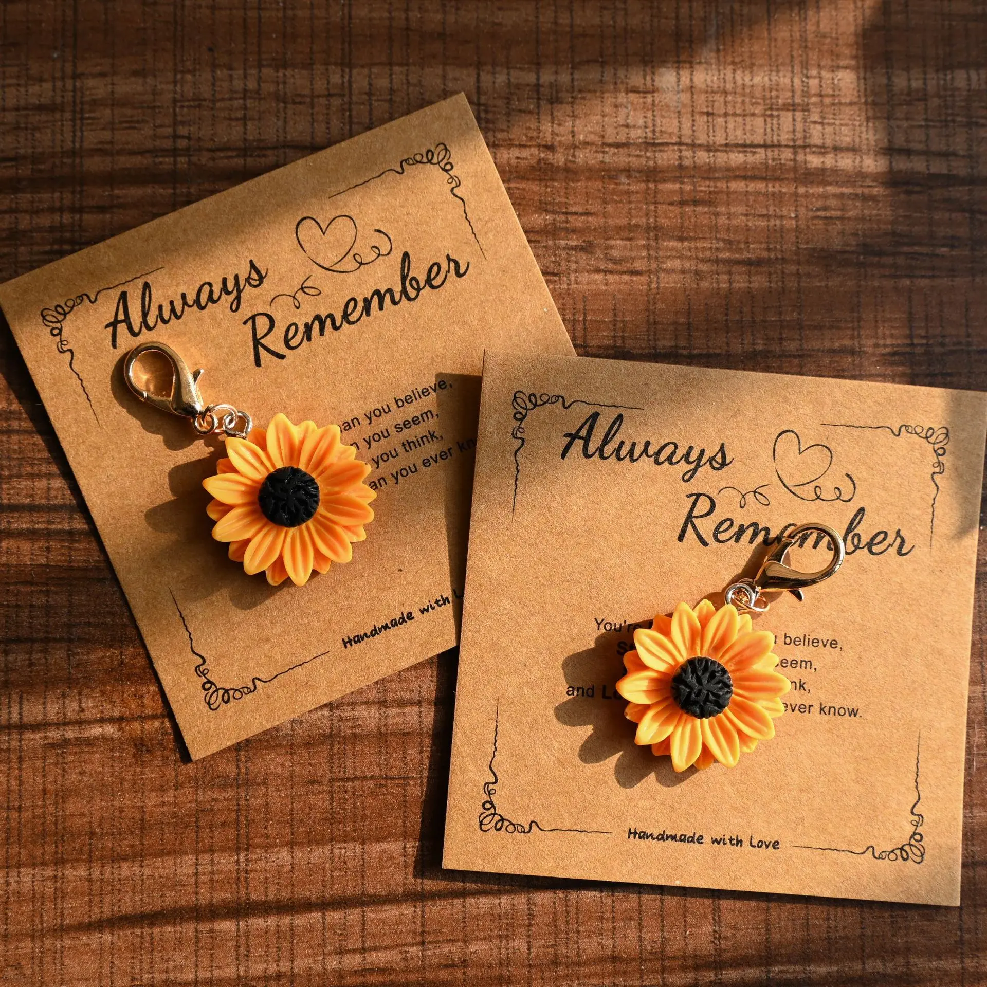 Women's Floral Sunflower-Daisy Keychain - Aesthetic, Cute Casual Everyday Keychain Accessory, Personalized Bag Charm with Gift Card, Birthday Gift