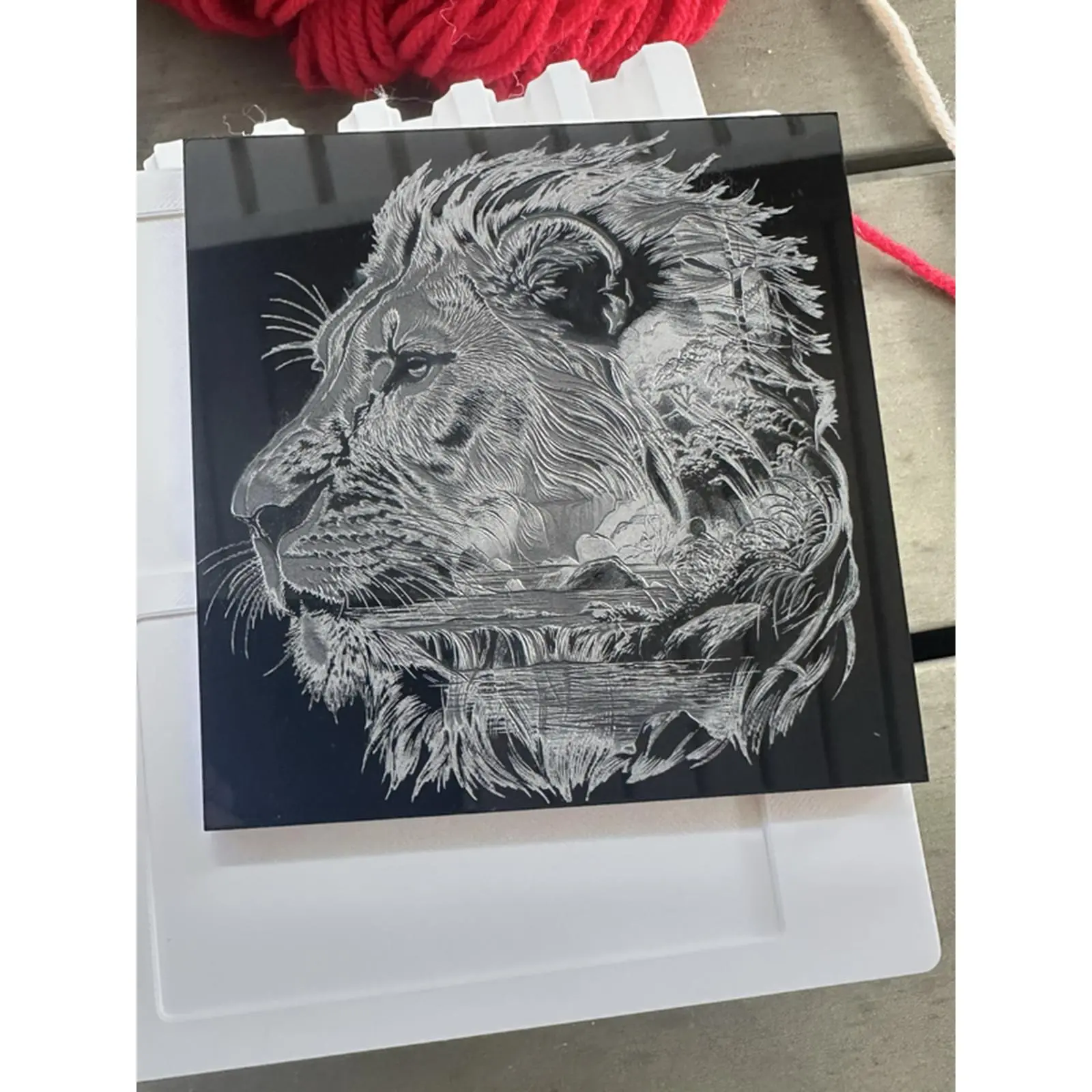 Black Acrylic Lion Coaster - Elegant Design for Home Decor