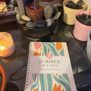 The Bible in a Year 52-Week Study Daily Prayer and Notes Set Spiritual Journey Gift for Men and Women Faith-Inspiring Bible Journal Workbook Journal with Spiral Binding and Extra-Wide Margins for Reflective Journaling