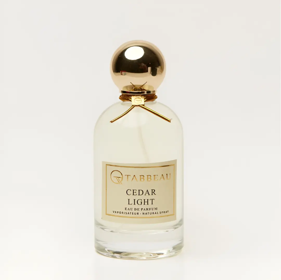 Tabbeau Cedar Light Unisex Eau de Parfum - Musk Oriental Long Lasting Cologne with Ambery Vanilla Almond & Patchouli - Warm Gourmand Vegan Fragrance with Fruity Top Notes - Woody Ethical Signature Scent - 100ml / 3.4 oz