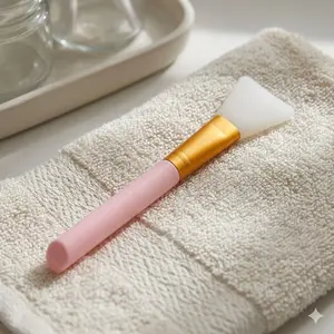 Silicone Face Brush for Deep Cleansing, Pore Care & Makeup Removal. Soft Bristles, Gentle on Skin, Durable. Perfect for Clay Masks, Blackhead Removal & Exfoliation. Essential Tool for DIY Masks & Daily Skincare.