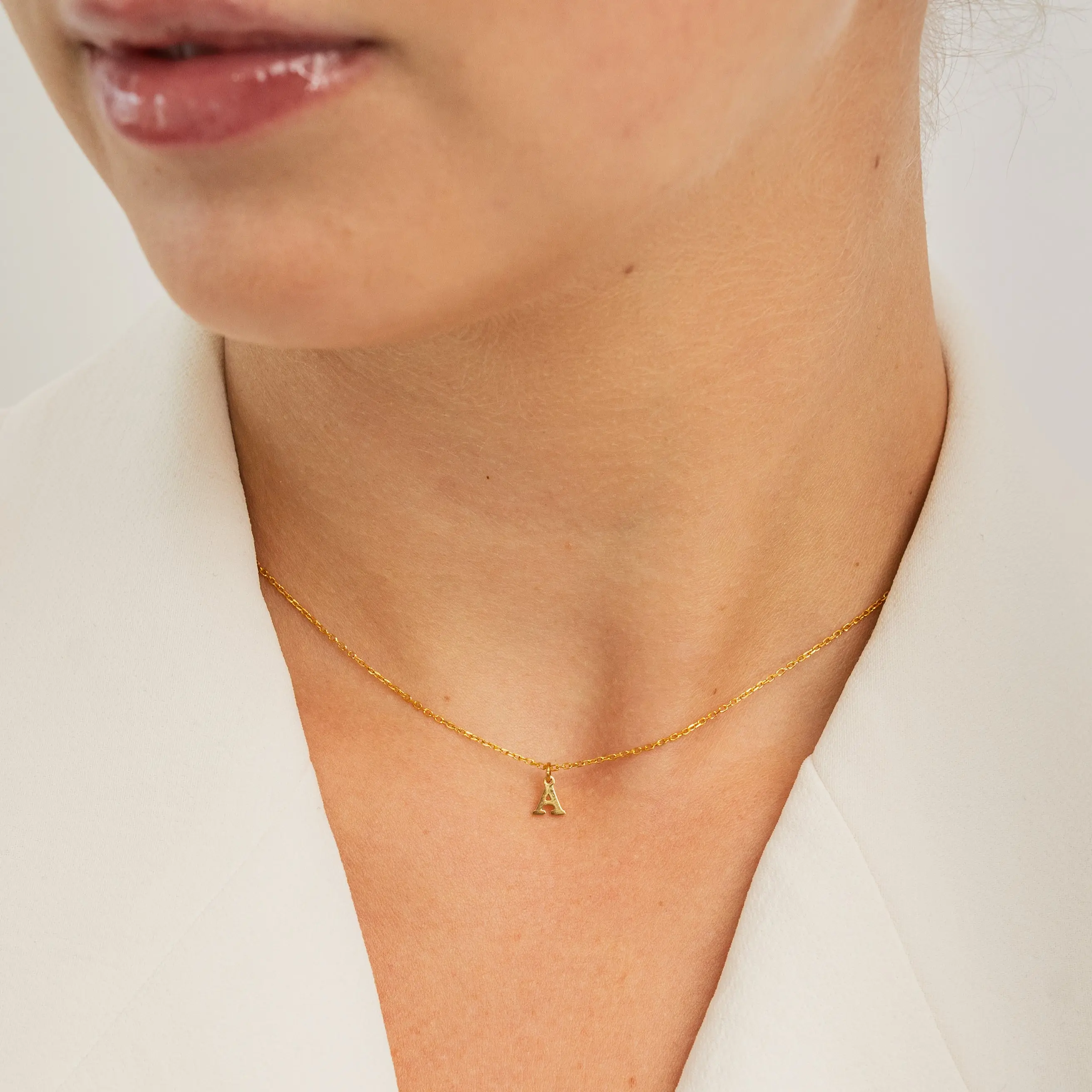 Dainty Waterproof Initial Necklace - Elegant Design for Any Occasion