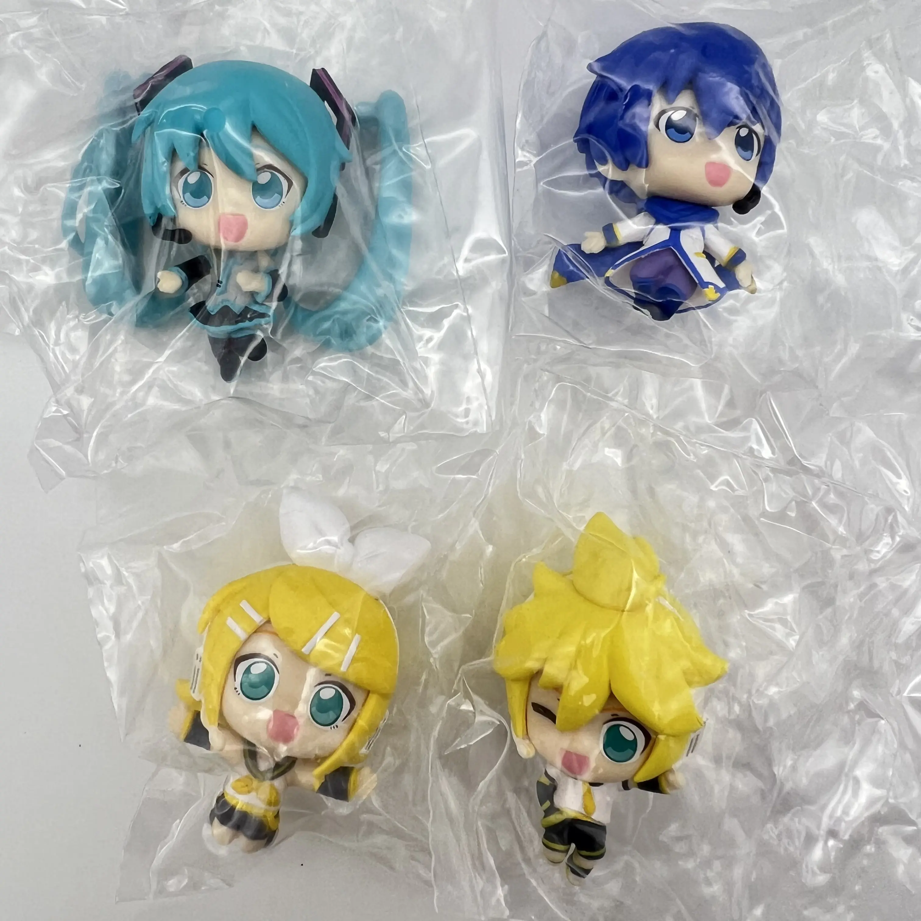 Hatsune Miku Happy Jump Figure Gachapon Capsule Toy