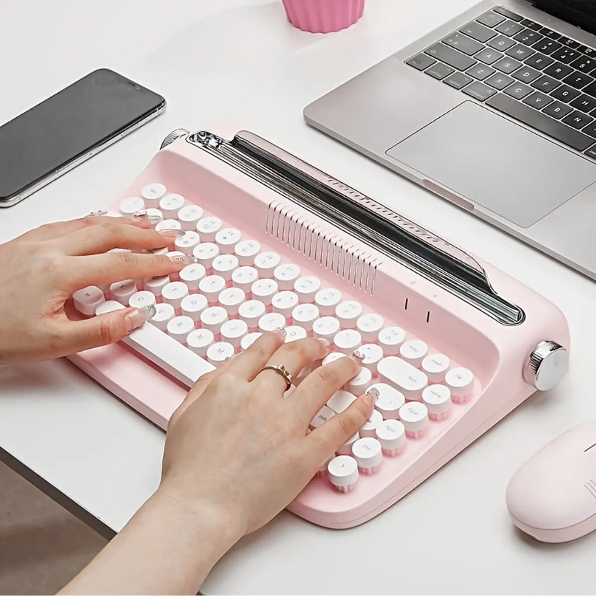 2.4G Wireless & Bluetooth Keyboard, Typewriter Style Keyboard With Fixed Slot Stand, for PC/Mac/Phone, Dual Mode connection, English Keycaps
