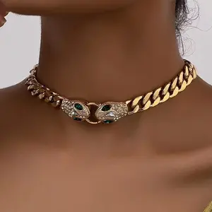 A fashionable, light-luxury snake-shaped metal chain necklace with a high-end design, hip-hop cool style, and unique personality for women cross autumn rapper daughter 20 motif men tiara Stainless Steel Link Versatile Pendant Crucifix nut Silver earrings