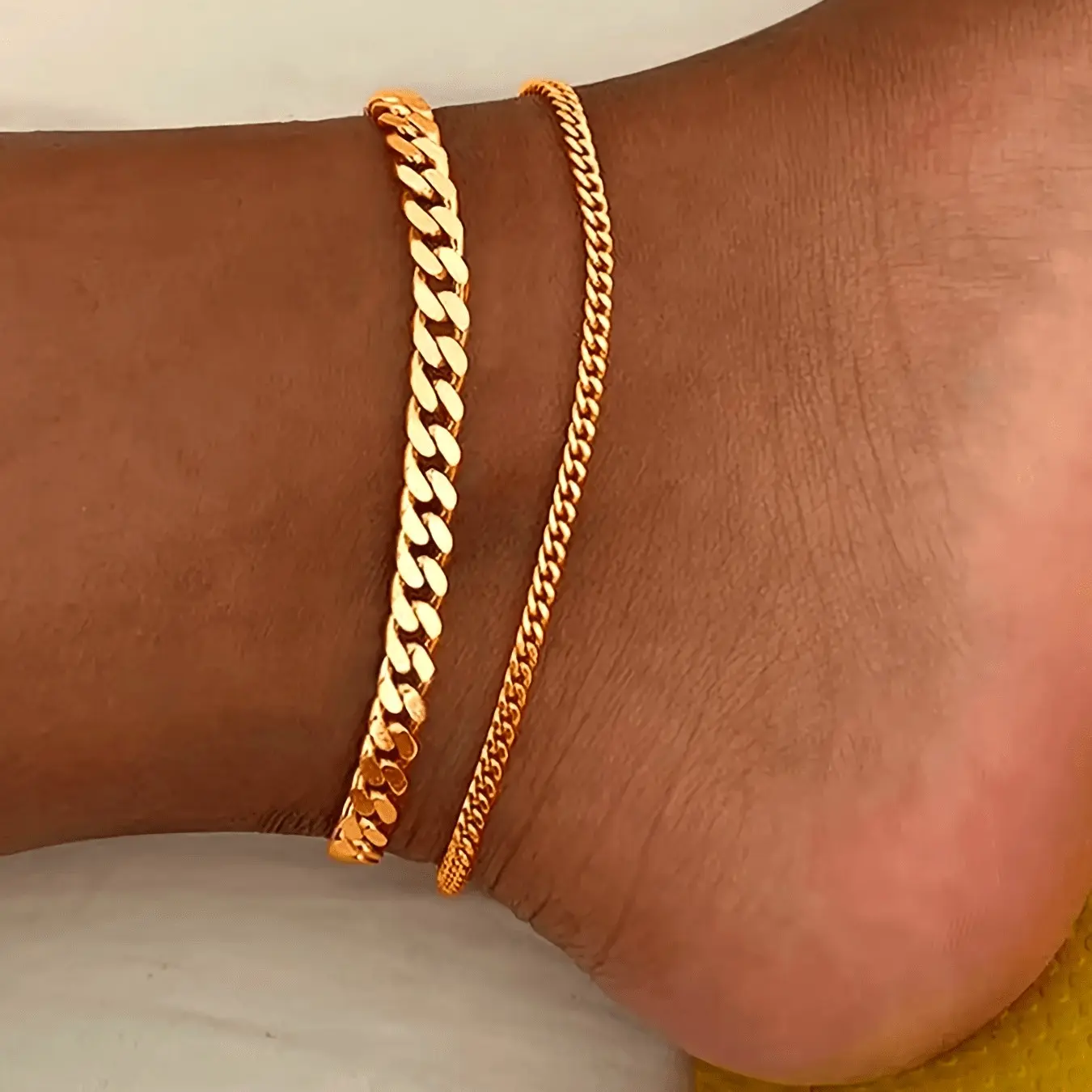 2pcs/4pcs  Waterproof Anklet Set for Women - 14K Gold & Silver Plated Stackable Layered Chain, Dainty Cuban Link Ankle Bracelets, Non-Tarnish Beach Jewelry Gift