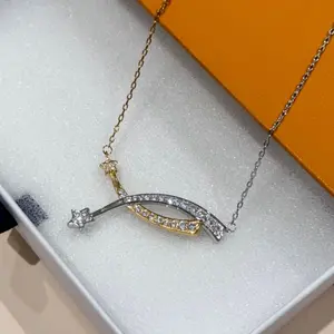 Elegant Intertwined Star Curve Necklace, Minimalist Dual-Tone Statement Accessory