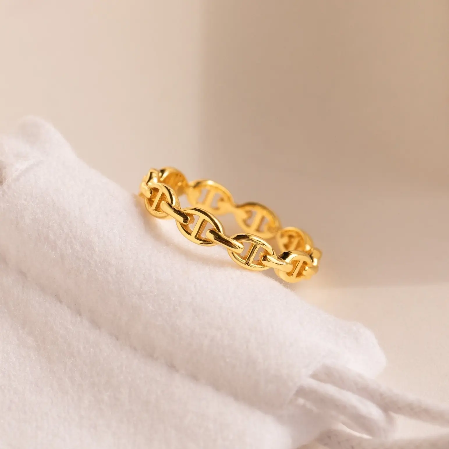 Reese Link Ring by Caitlyn Minimalist - 18K Gold Plated Anchor Chain Ring - Minimalist Everyday Stacking Ring for Women - Gift for Her
