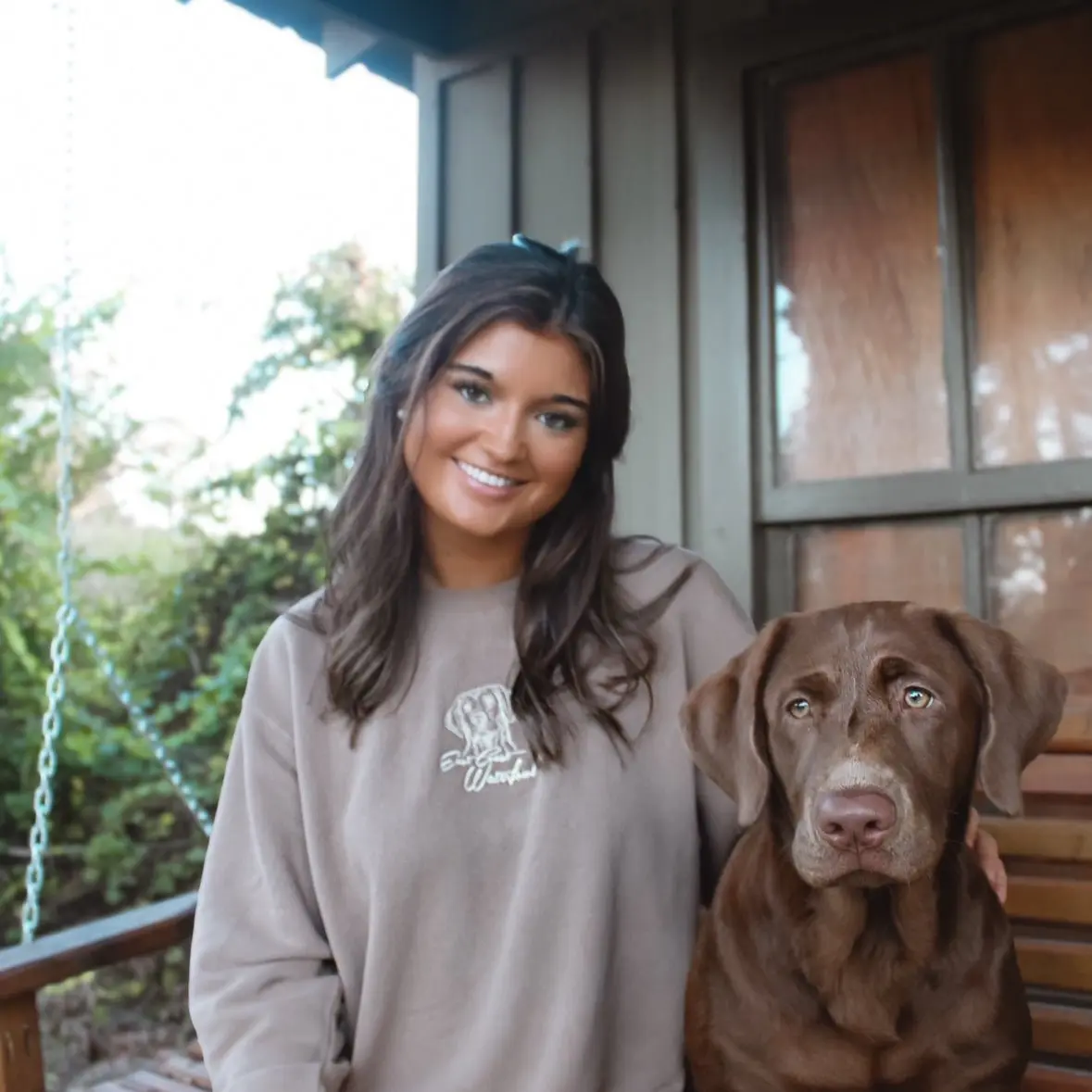 Pinny Embroidered Clay Crewneck