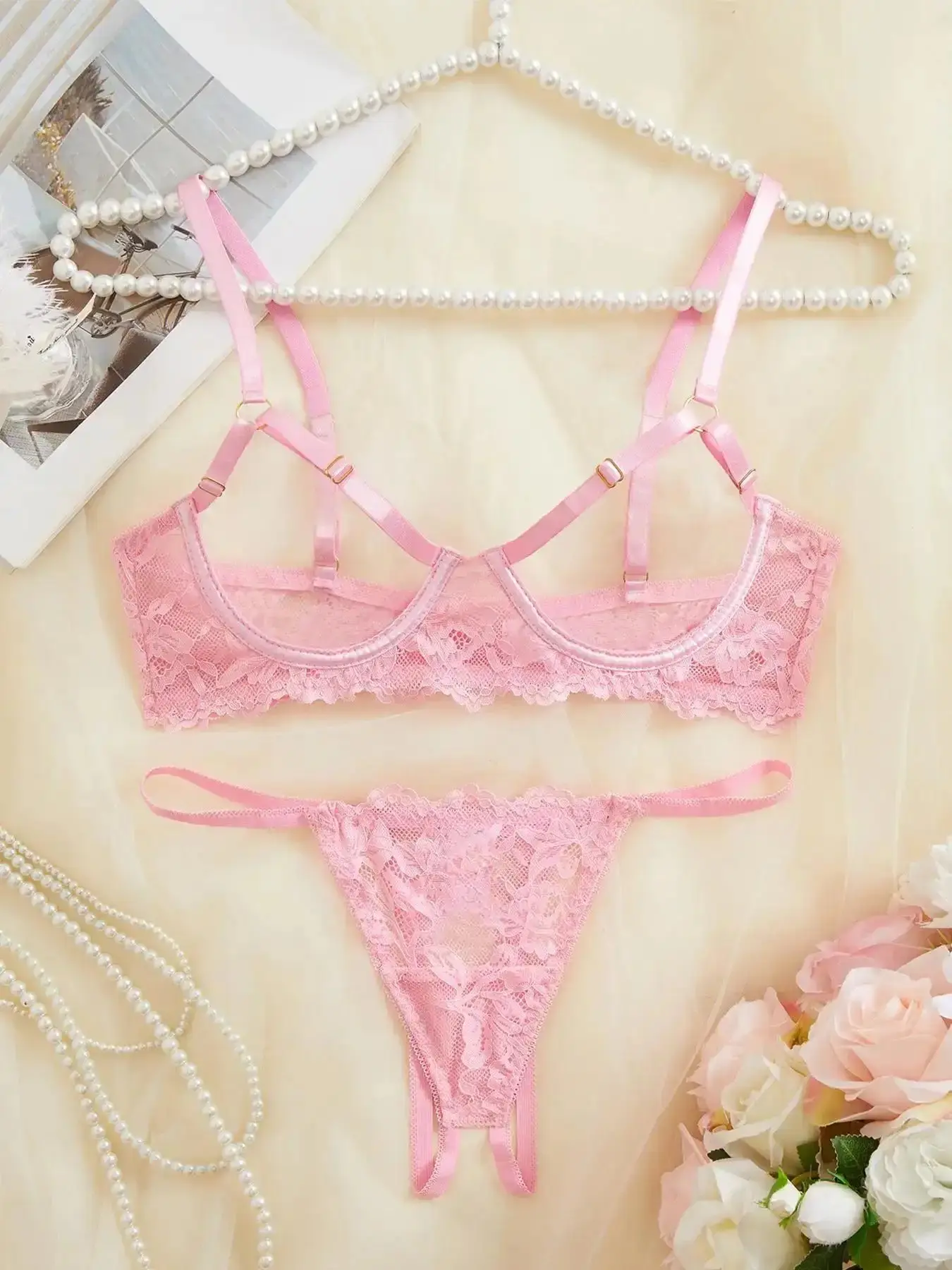 Women's Modern Floral Lace Sexy Aesthetic Lingerie Underwear Set Nightwear, Cut Out Underwire Bra with Adjustable Straps & Open Crotch Design Thong Two-Piece Set, Set for Women Womenswear Garment, Matching Well Made