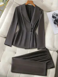 Women's dark gray suit jacket with a fitted waist and elastic waist pants set, styled in a simple, casual workwear look, suitable for daily commuting and at-home leisure, Lapel Neckline Blazer