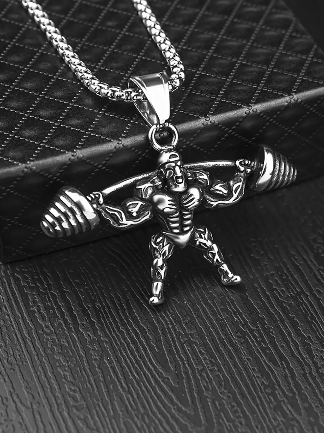 Men's Fashion Fitness Necklace, Muscle Man Weightlifting Barbell Pendant, Sporty Trendy Bold Pendant Necklace, 1 Piece 1 Strand