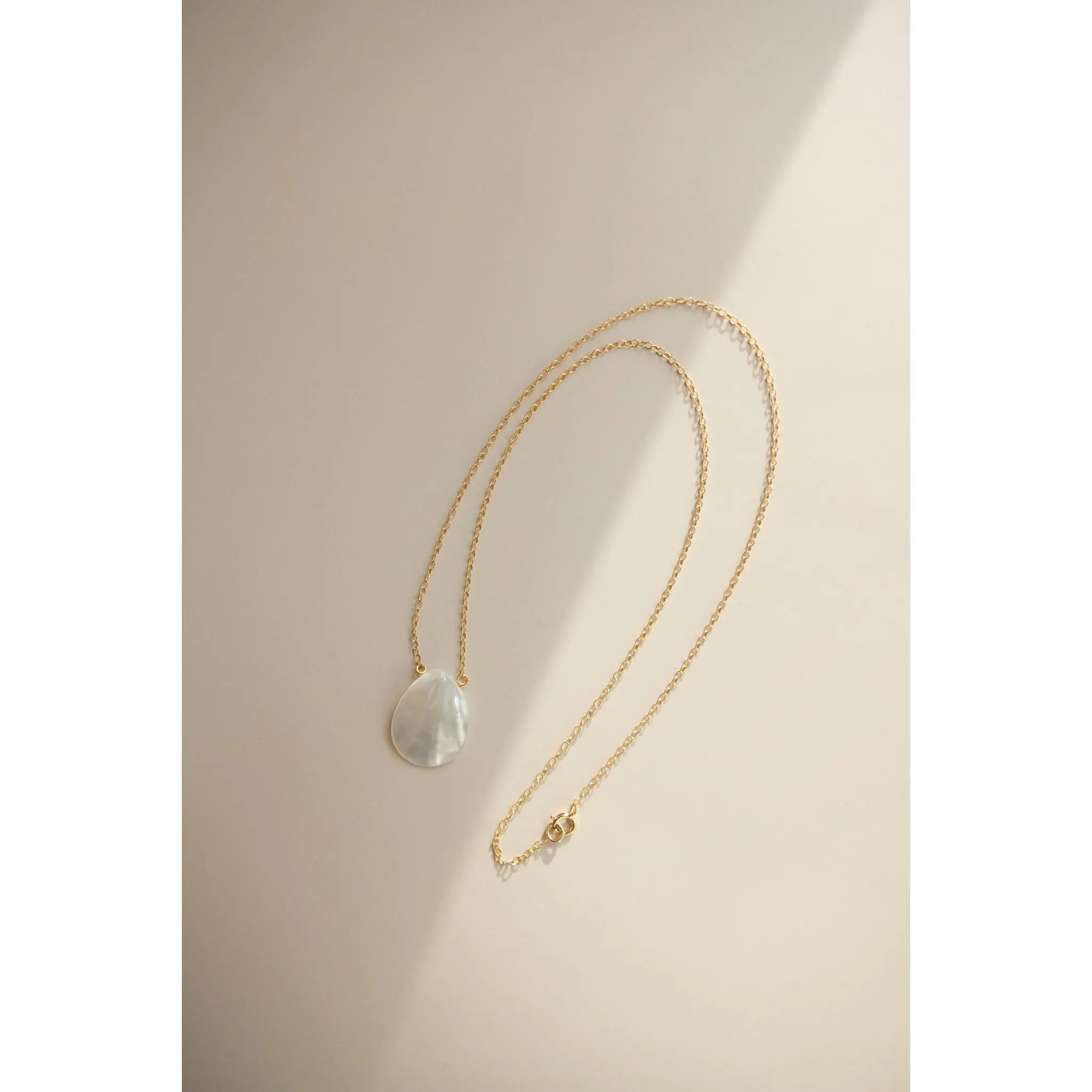 Gold Chain + Pearl Shell